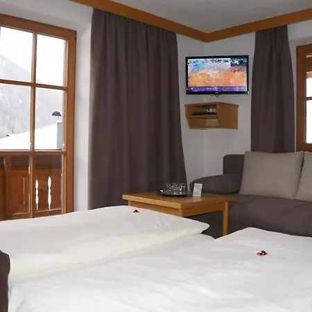 Guest house Strolz 3*
