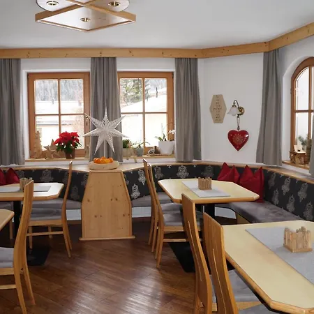 Guest house Strolz 3*